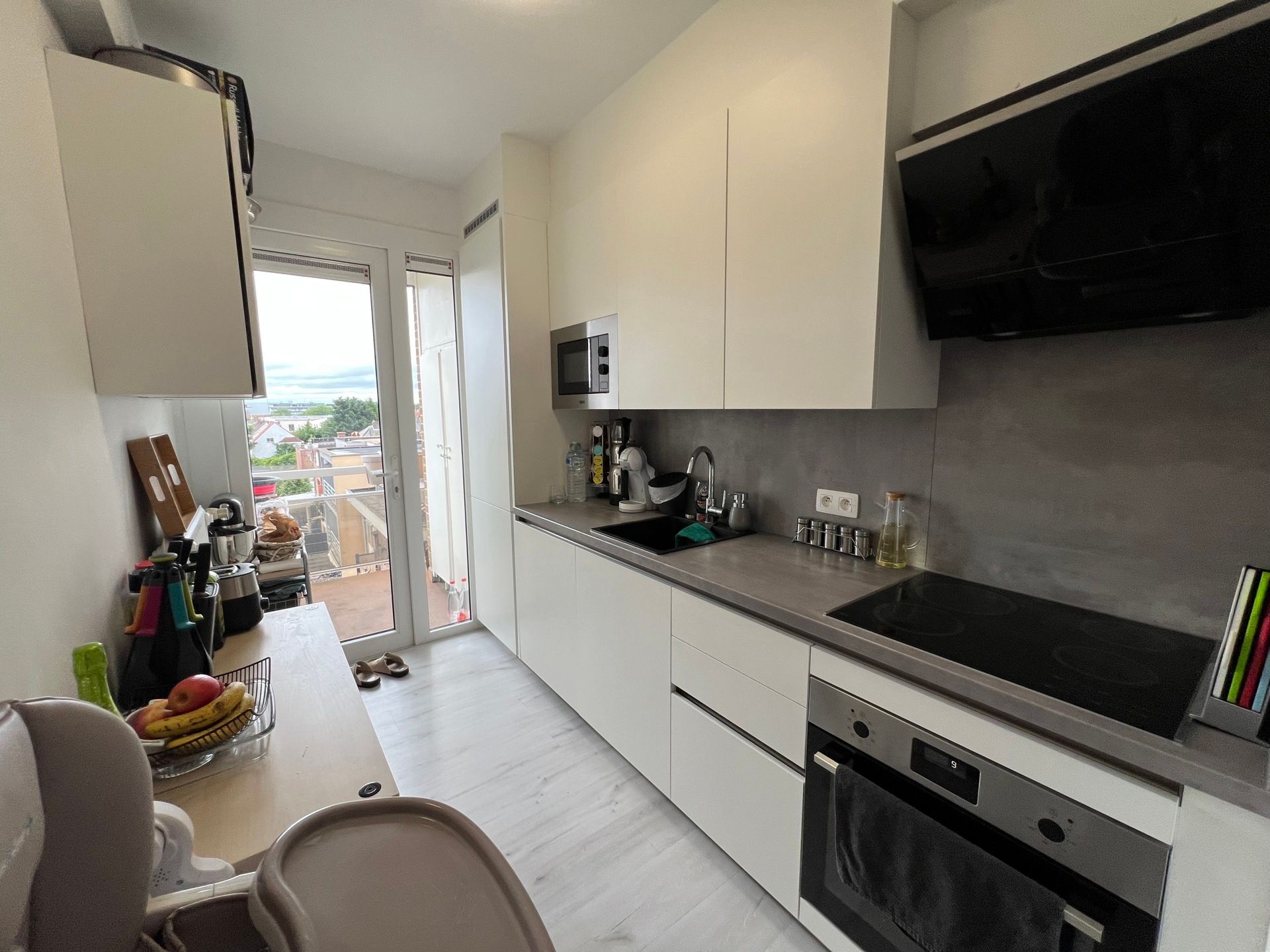 Zeer gunstig gelegen appartement foto 5