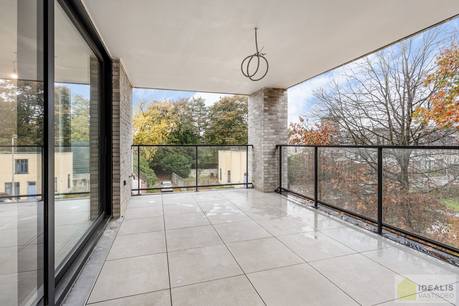 PRACHTIG INSTAPKLAAR NIEUWBOUWAPPARTEMENT MET AUTOSTAANPLAATS EN KELDERBERGING MIDDEN IN HARTJE LOMMEL, EEN AANGENAME LEEFRUIMTE MET OPEN KEUKEN EN AANSLUITEND AAN TERRAS, BERGRUIMTE, 2SLAAPKAMERS EN RUIME BADKAMER. foto 16