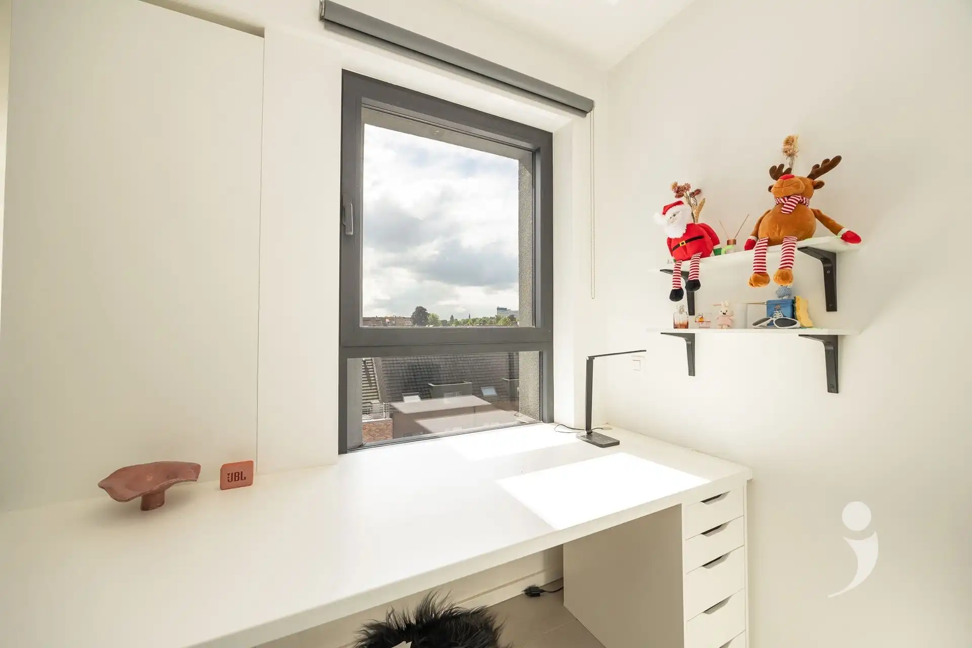 Building met 8 kamers foto 34