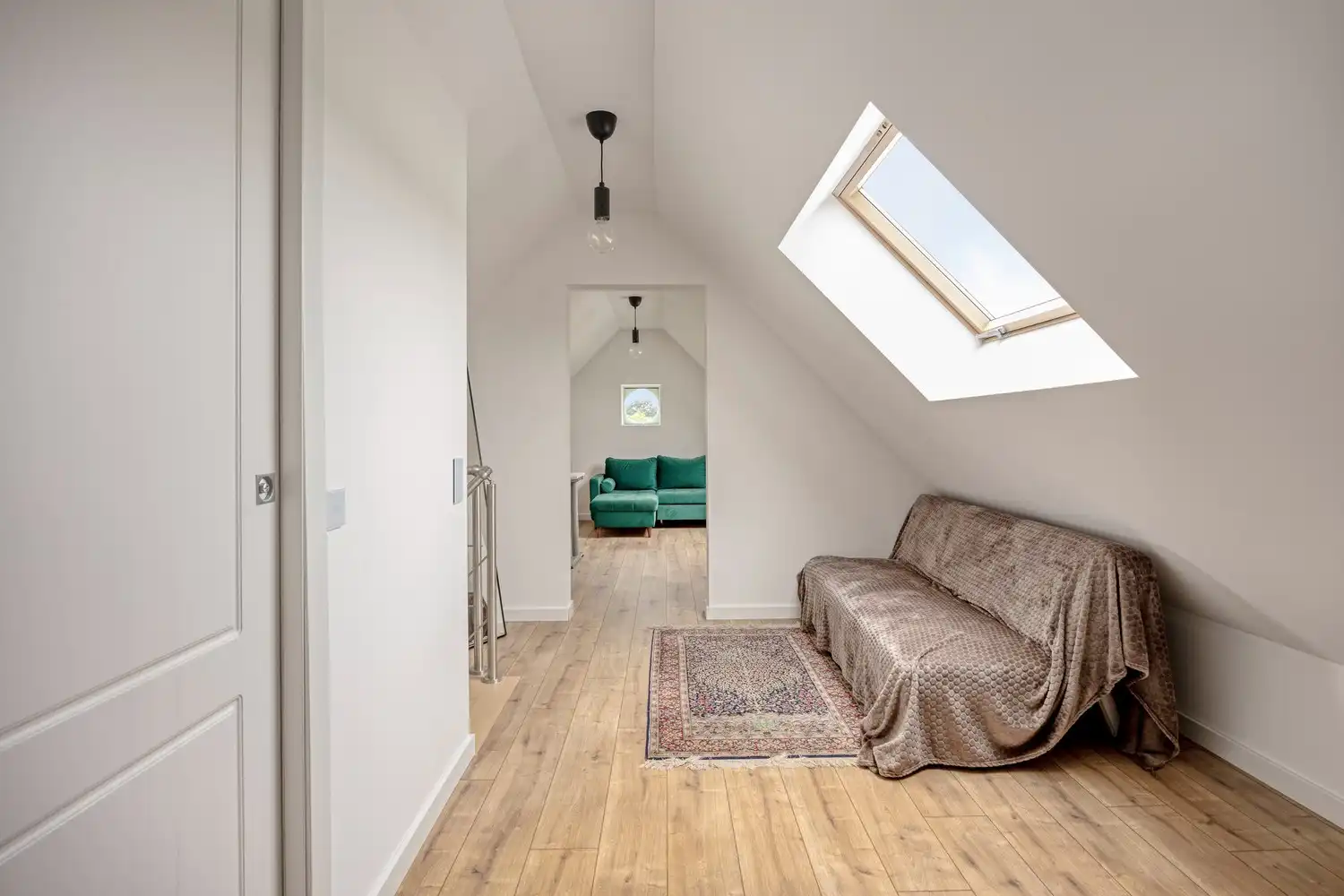 Statige en uitzonderlijk ruime woning op prachtig perceel met uniek groen uitzicht foto 18