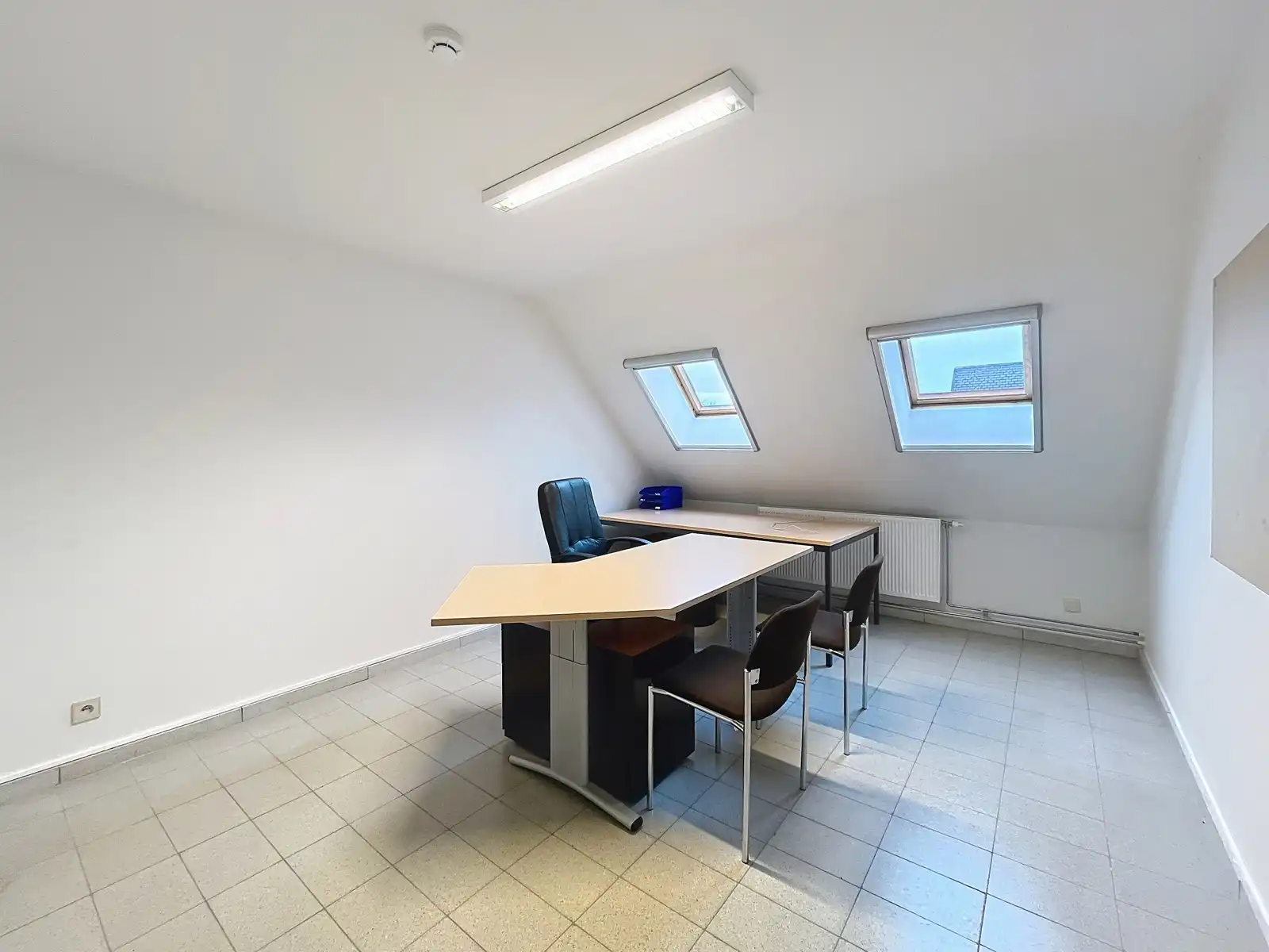 Vlot bereikbare kantoorruimtes in Kinrooi.  foto 12