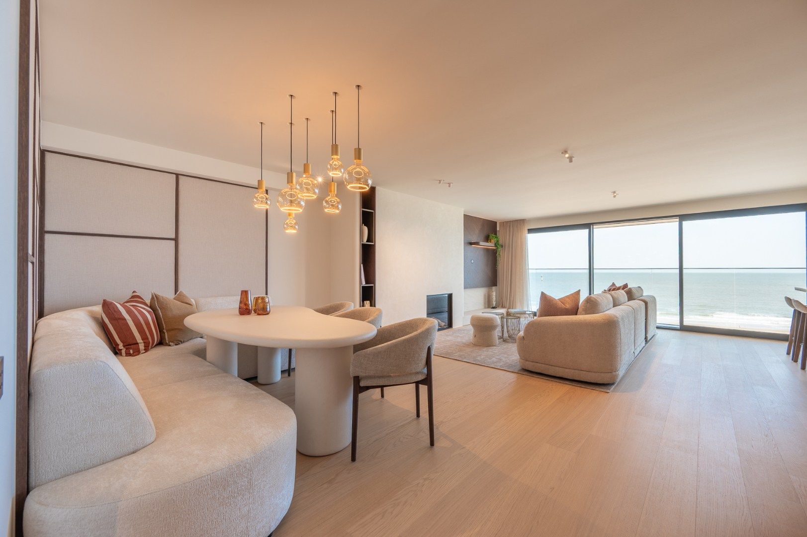 Luxueus appartement met adembenemend zeezicht op de zeedijk - Zoute foto {{pictureIndex}}