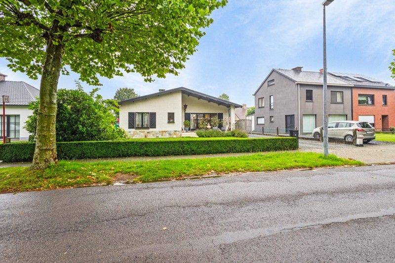 Charmante bungalow met drie slaapkamer, garage en tuin in rustige wijk foto 16