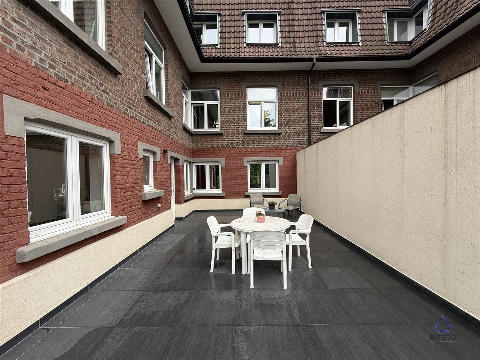 Gerenoveerd appartement met tuintje	 foto 10