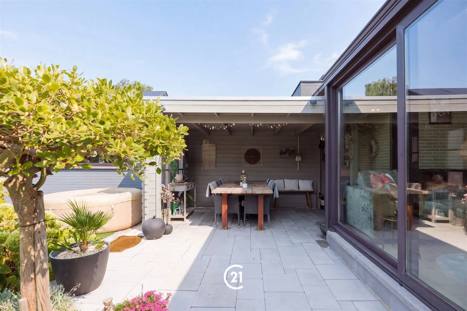 Instapklare woning met garage en prachtig groen uitzicht foto 11