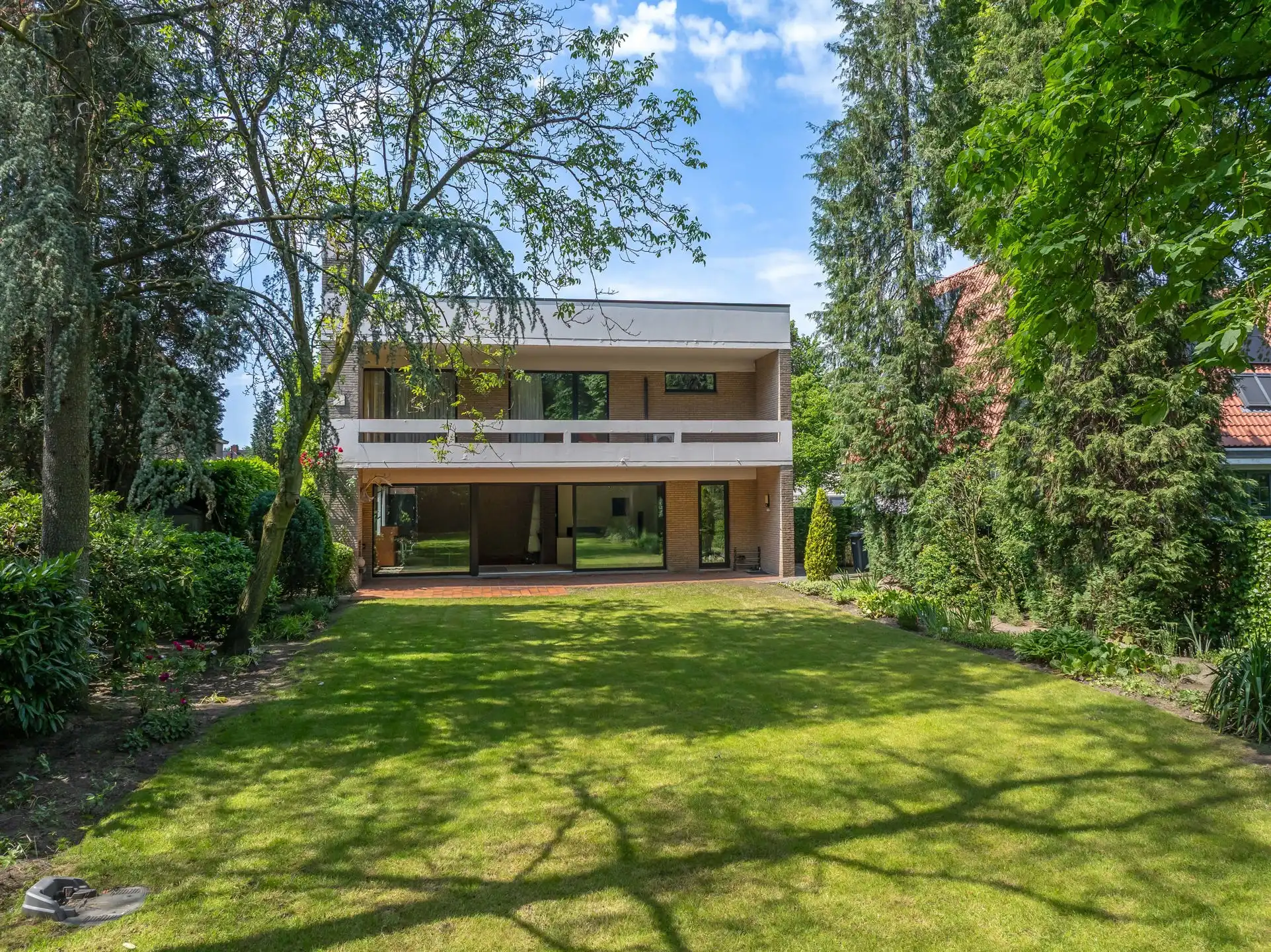 Karaktervolle villa met mooie tuin op toplocatie in Kapellen foto 31