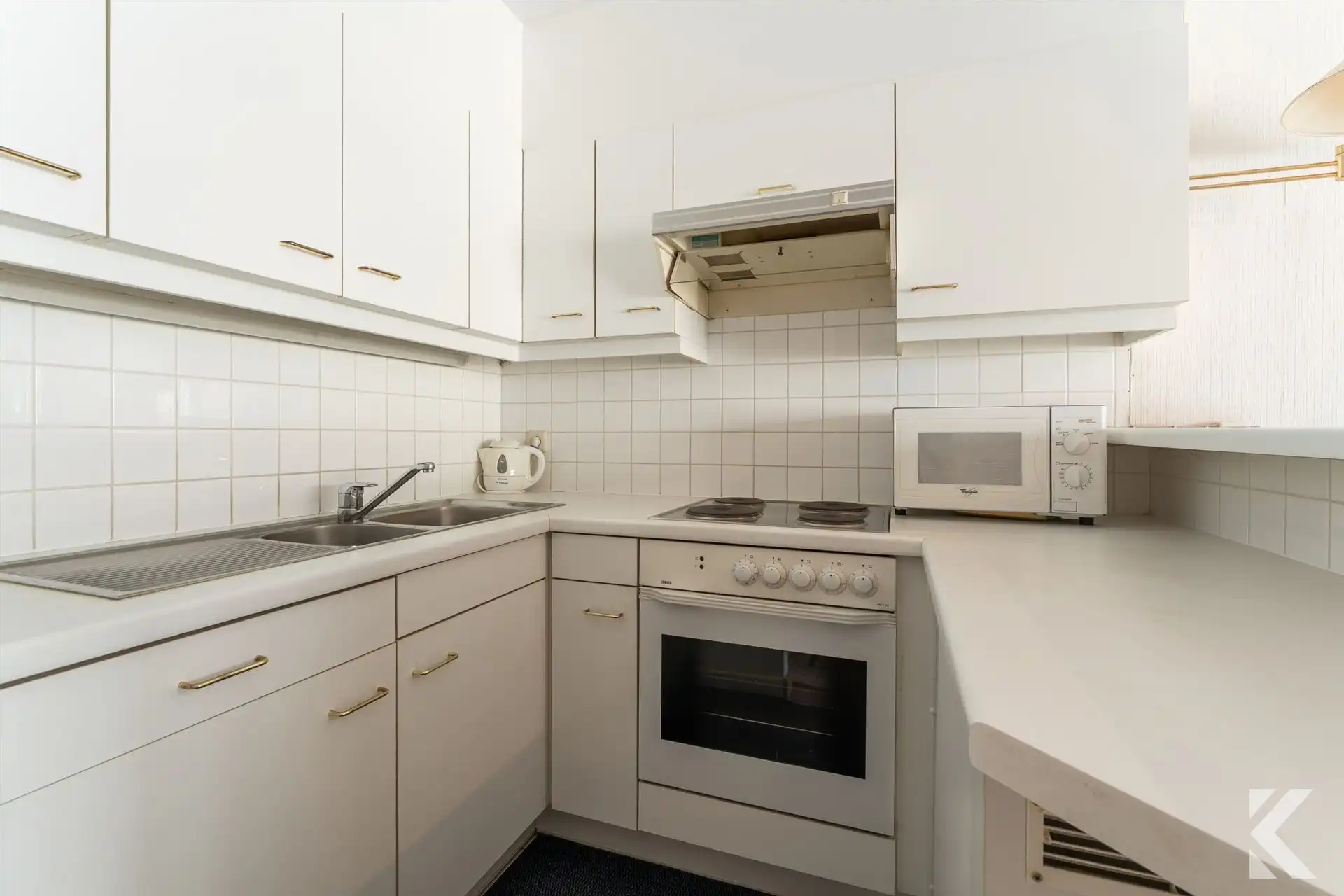 Instapklaar 2-slaapkamer app. met zijdelings zeezicht foto 9