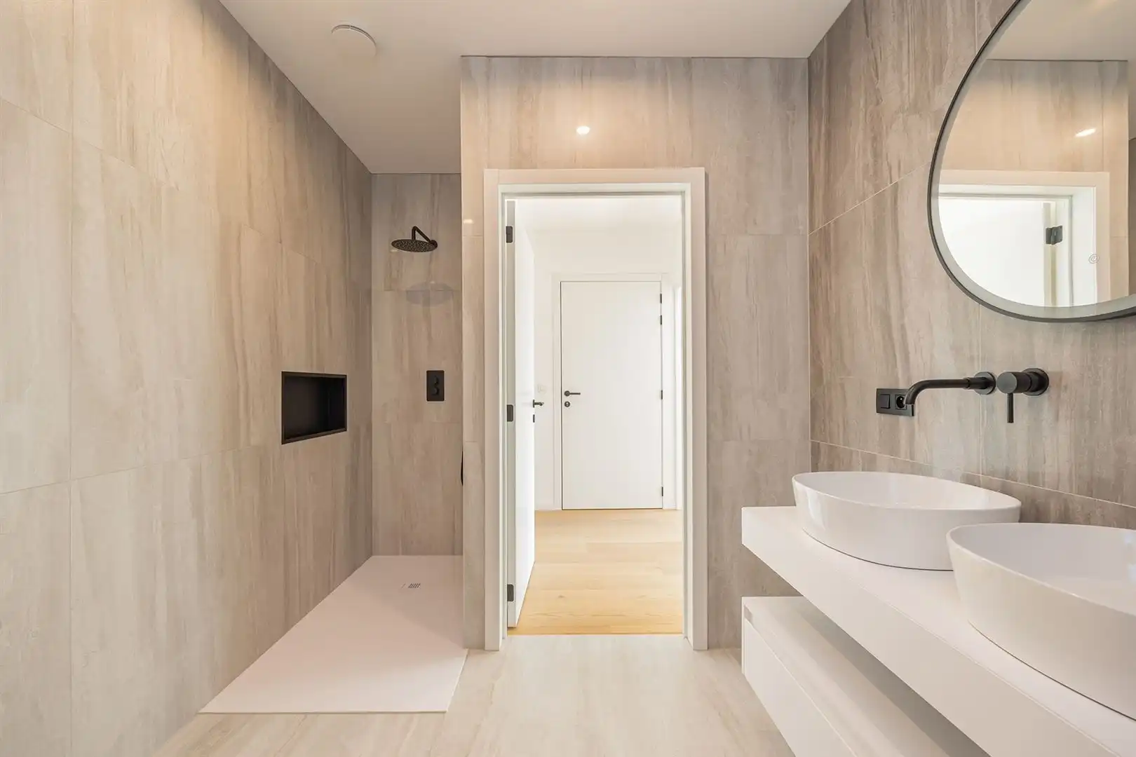 NIEUWBOUWAPPARTEMENT onder registratierechten  foto 9