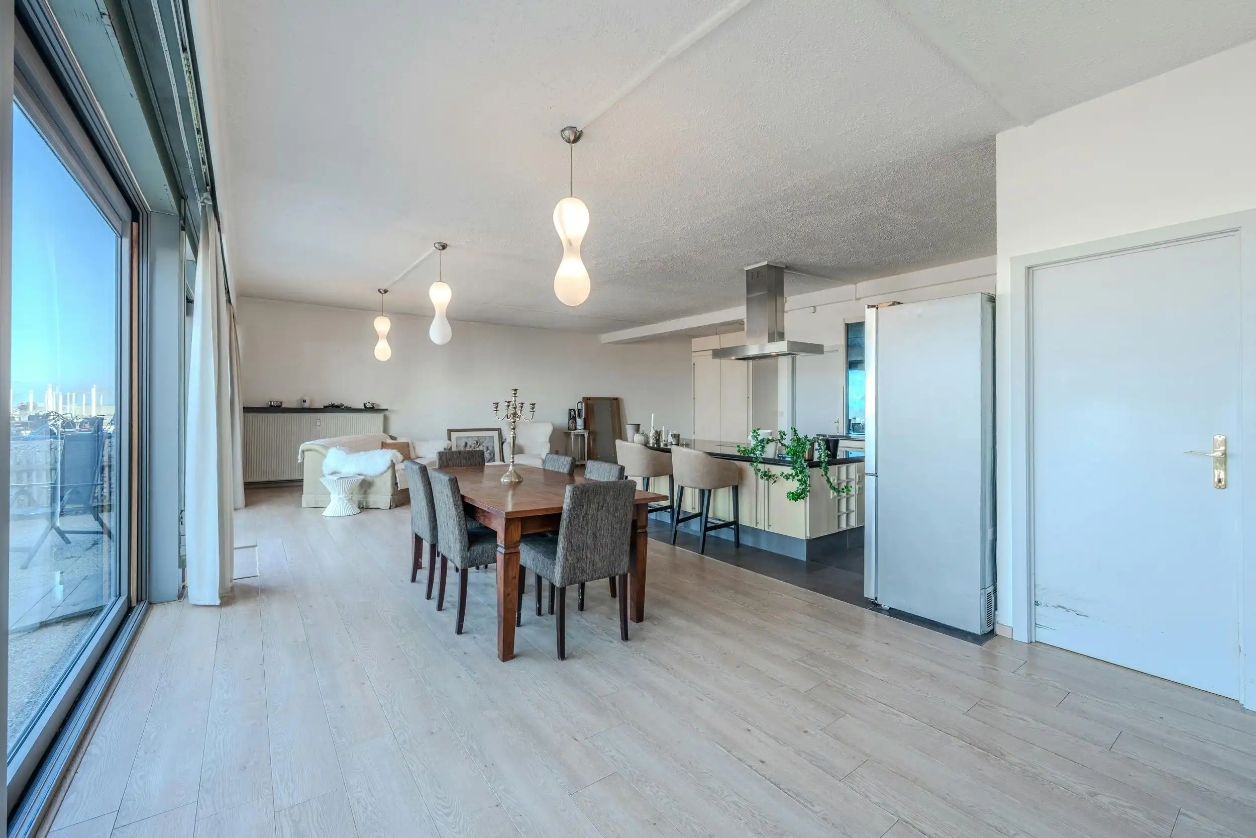 Gelijkvloers appartement (165m²) met zeezicht te Oostende foto 10