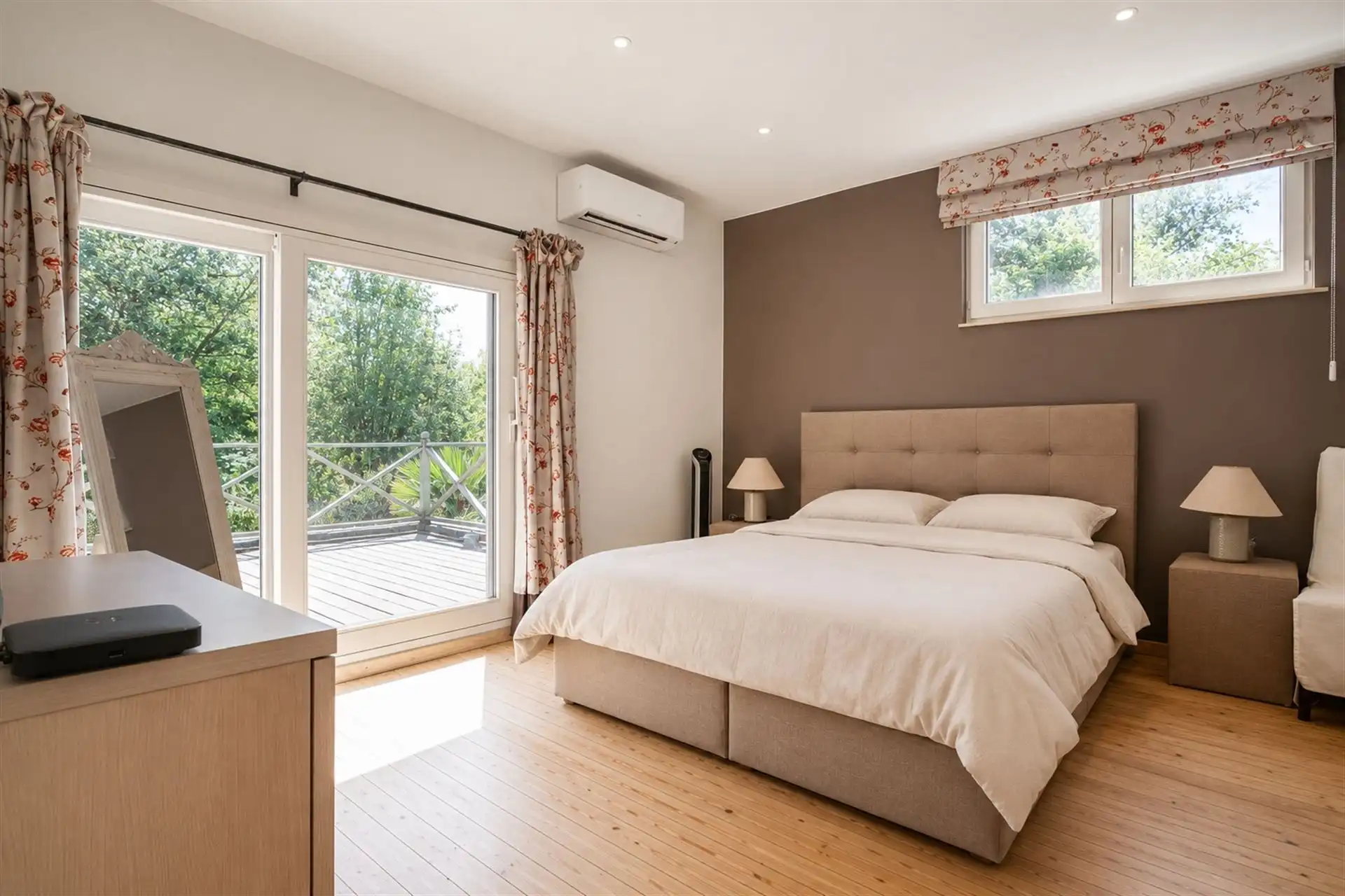 Ruime villa met zwembad en panoramische vergezichten foto 21