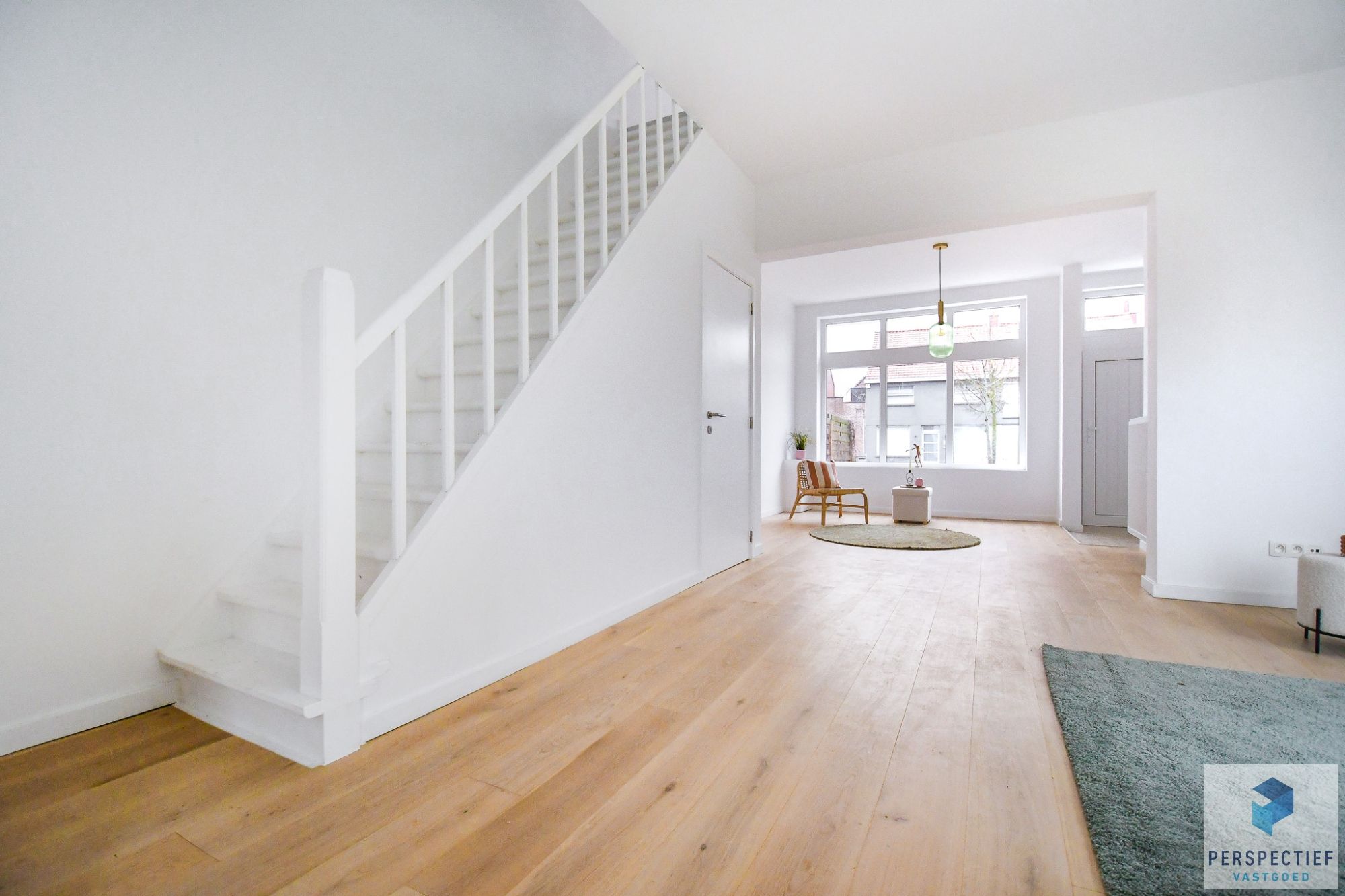 BEZOEKMOMENT ZATERDAG 20/12 VAN 9U TOT 10U30 | GERENOVEERDE, RUIME hedendaagse woning met GROTE tuin op TOPLOCATIE! foto 8