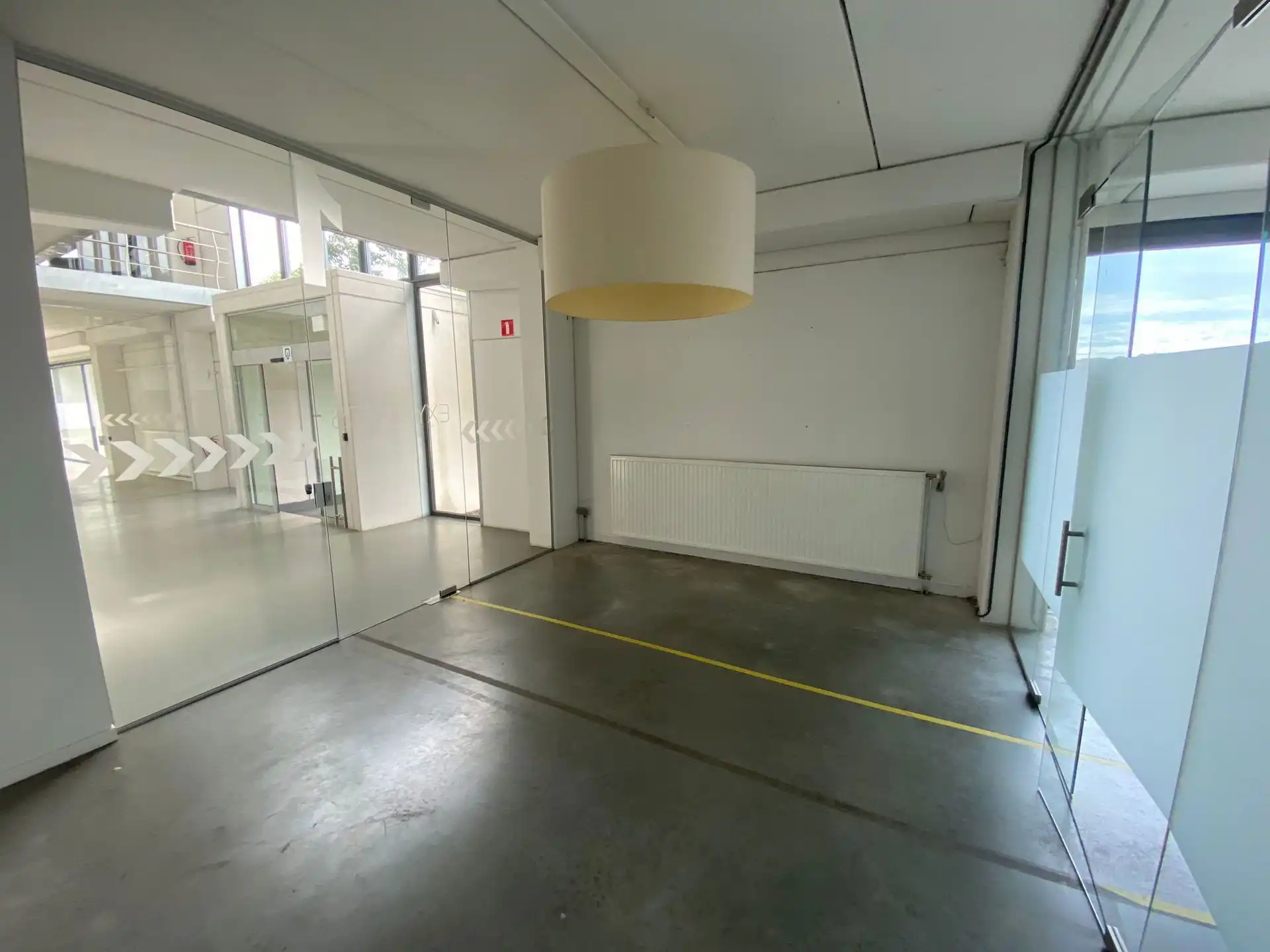 Kantoor/Showroomruimtes te huur Kruibeke foto 20