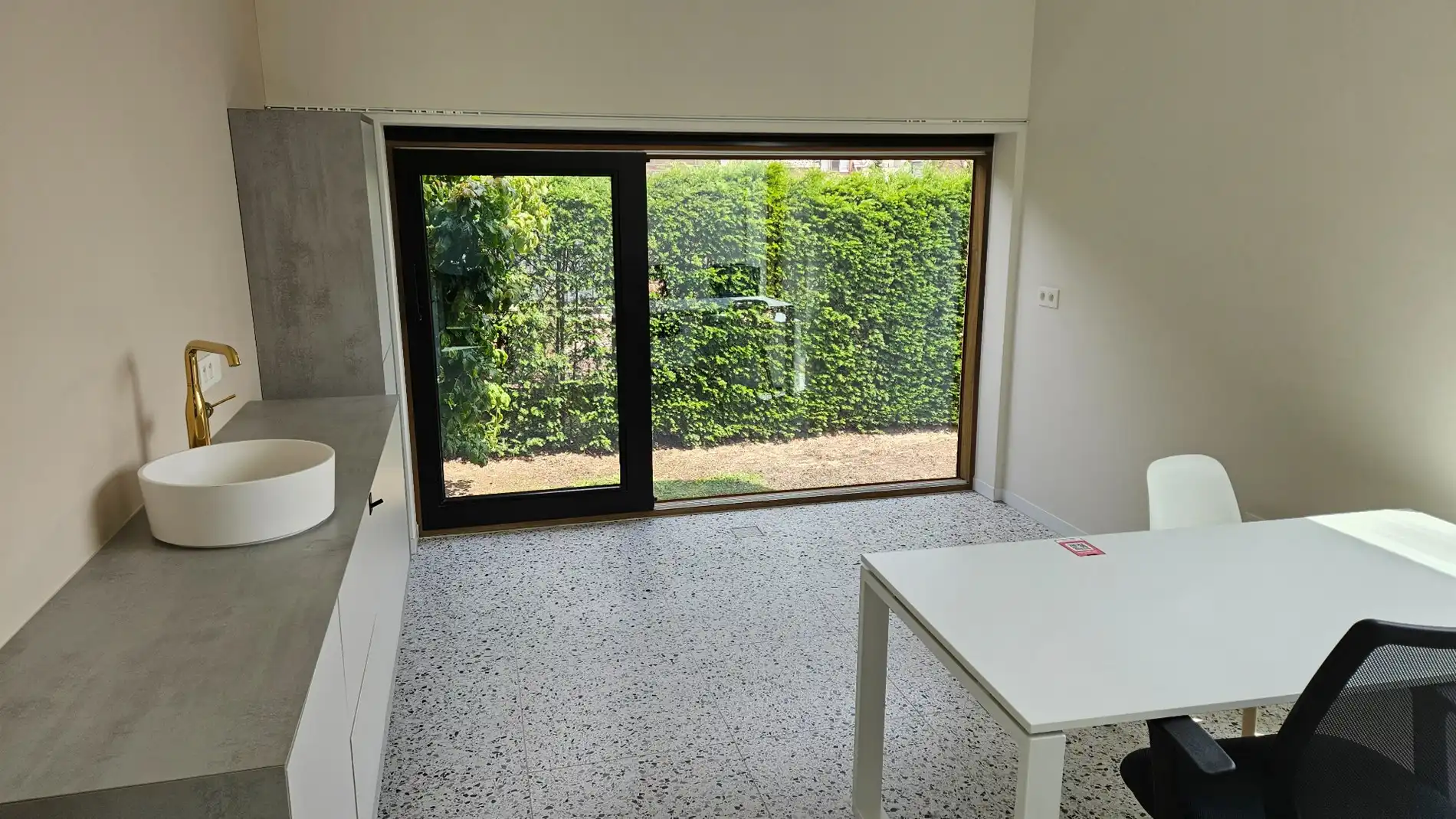Praktijkruimte of Kantoor in een prachtig gebouw nabij Berlare centrum  foto 13