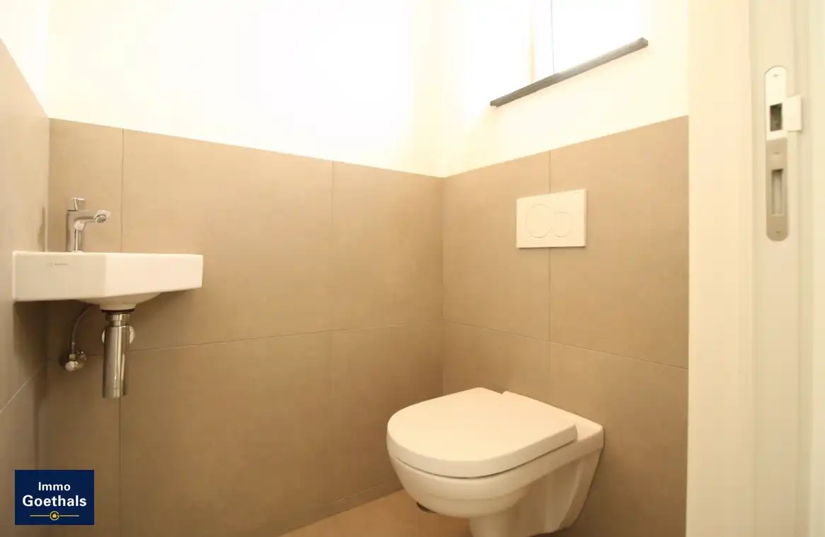 Ruime en recente pastoriewoning te huur in Zulte-Machelen foto 12