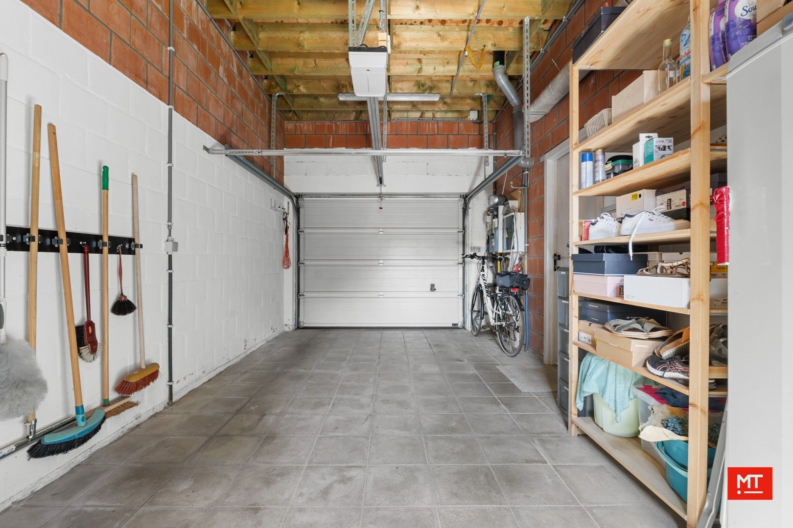 Instapklare woning met 3 slaapkamers, tuin en garage, gelegen in een rustige wijk in hartje Zonnebeke foto 15