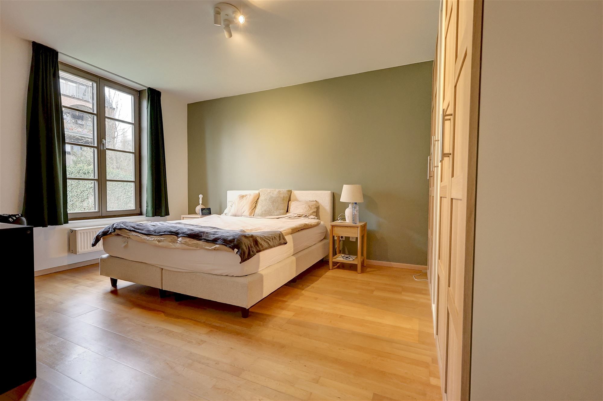 Appartement met twee slaapkamers en terras foto 12