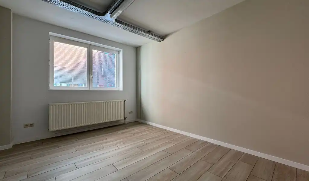 Vernieuwde kantoren te huur vlakbij Eilandje in Antwerpen foto 12