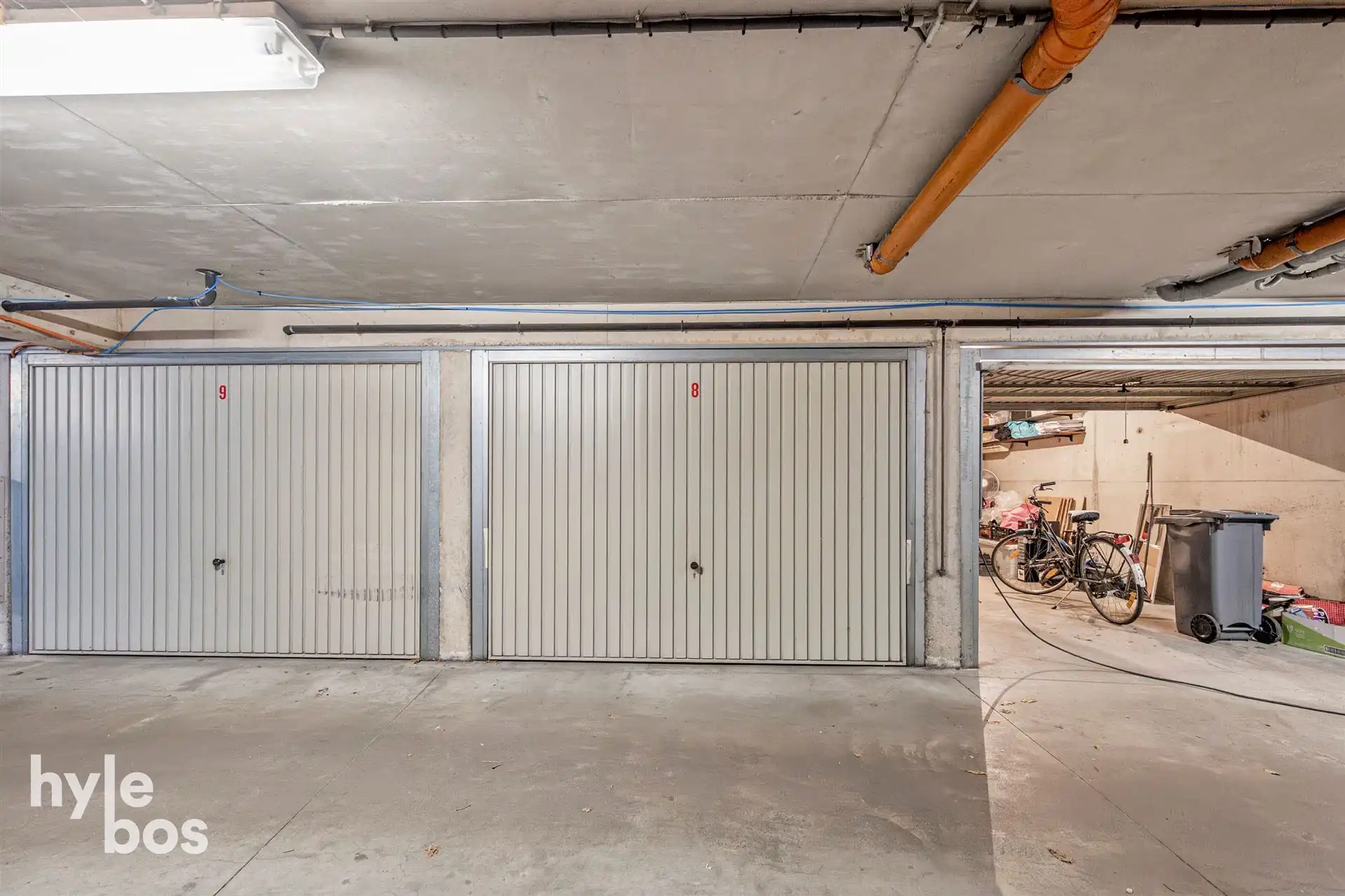 Appartement met veel lichtinval, ruime leefruimte en garagebox foto 23