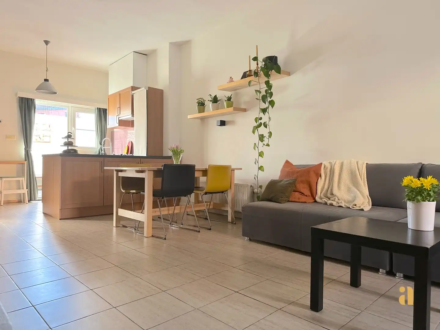 Energiezuinige starterswoning in gezellige leefstraat foto 3