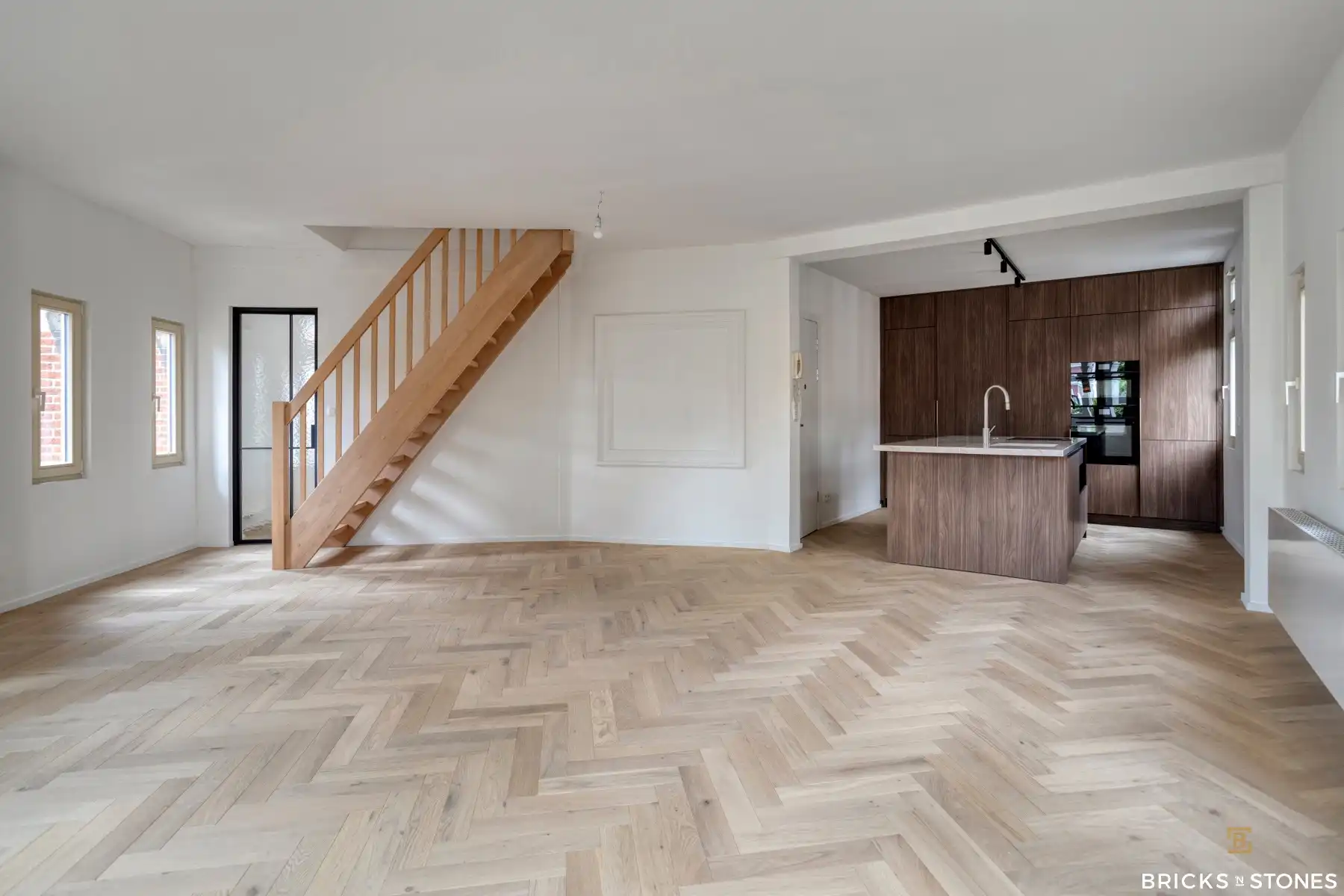 Gerenoveerd duplex-appartement in hartje Zurenborg foto 2