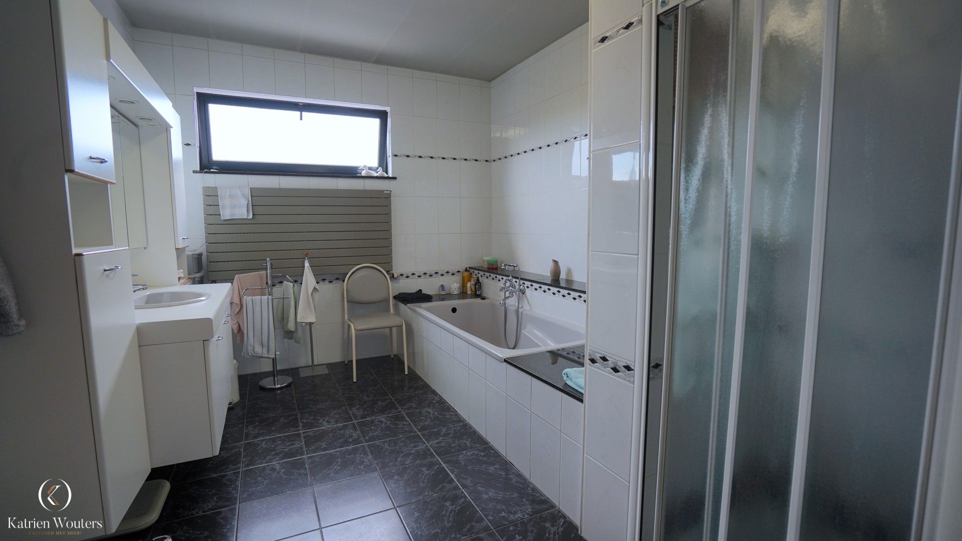 Ruime woning met veel potentieel foto 14