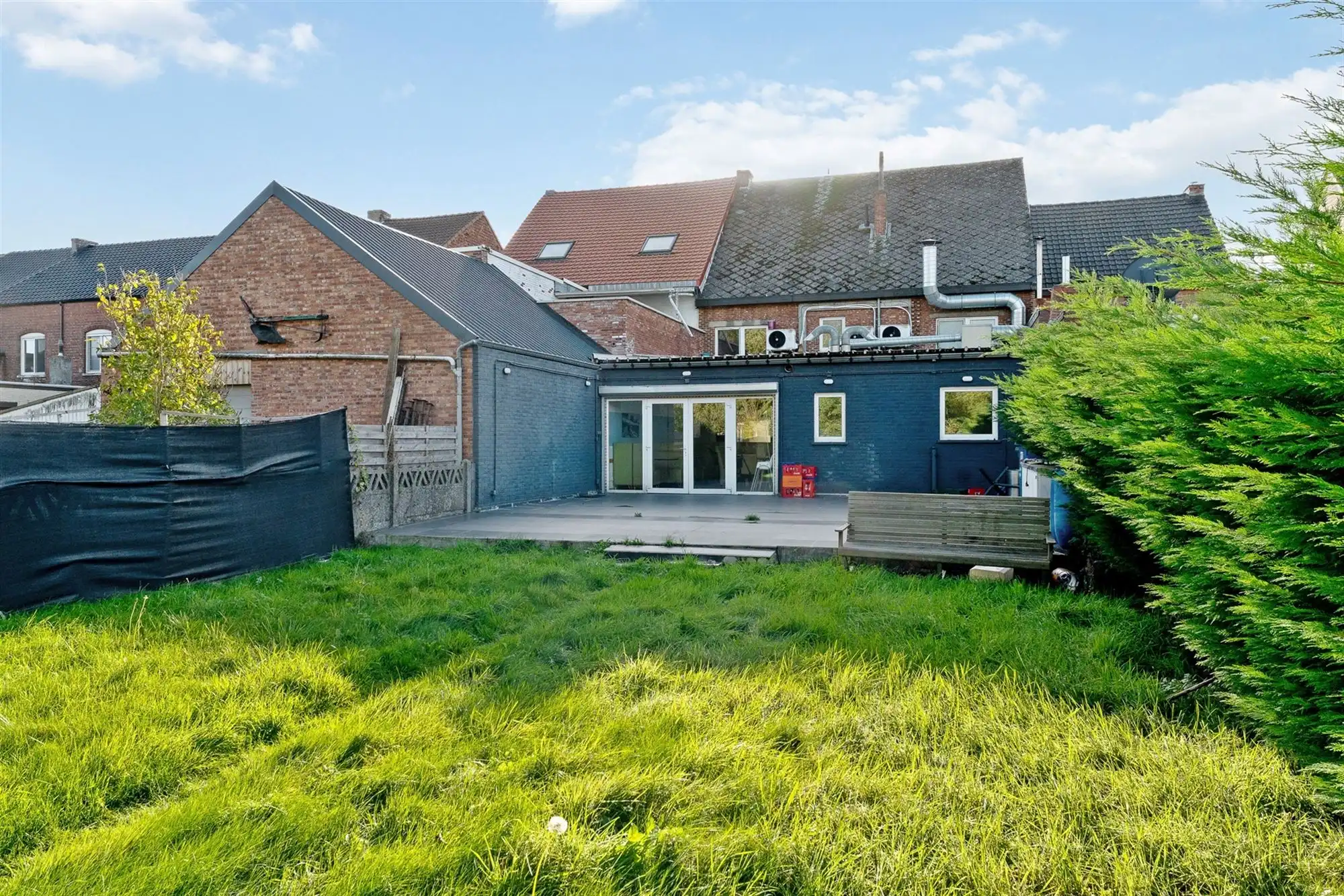 GERENOVEERD (2021) HANDELSPAND VAN 206 m2 MET EEN TE RENOVEREN BOVENLIGGEND APPARTEMENT (124 m2) MET 2 SLAAPKAMERS GELEGEN TE BERINGEN foto 18