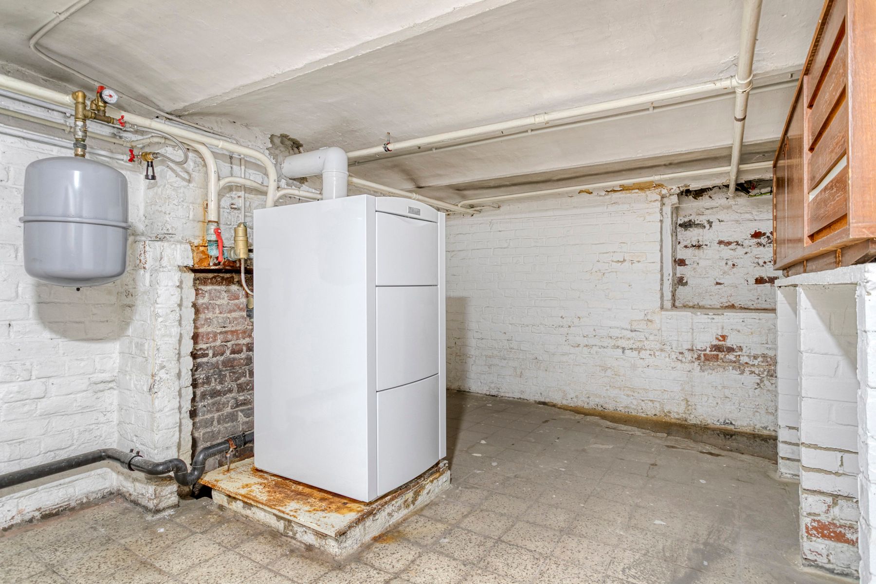 Goedgelegen woning met 4 slaapkamers !! foto 17