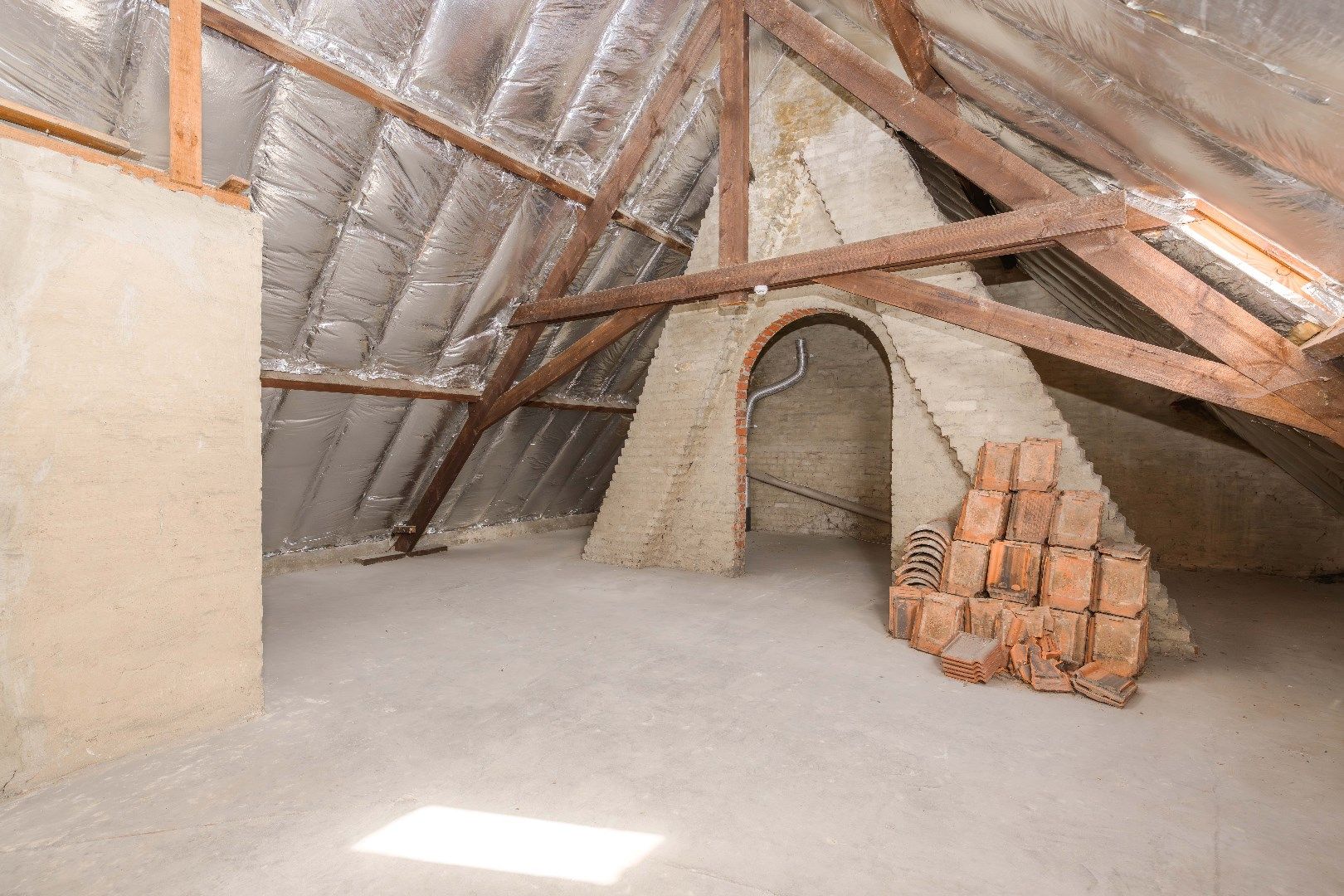 KARAKTERVOLLE GEZINSWONING MET 3 SLPKS (MOG 4/5 SLPKS) & GARAGE  foto 14