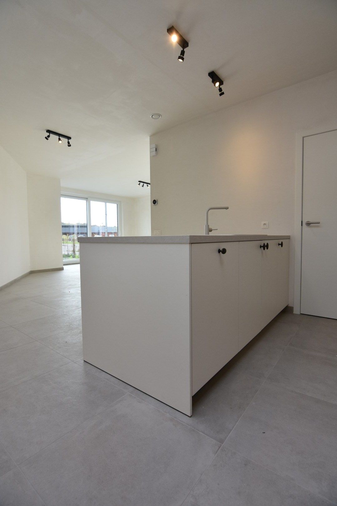 Gloednieuwe half open woning in RSL foto 14