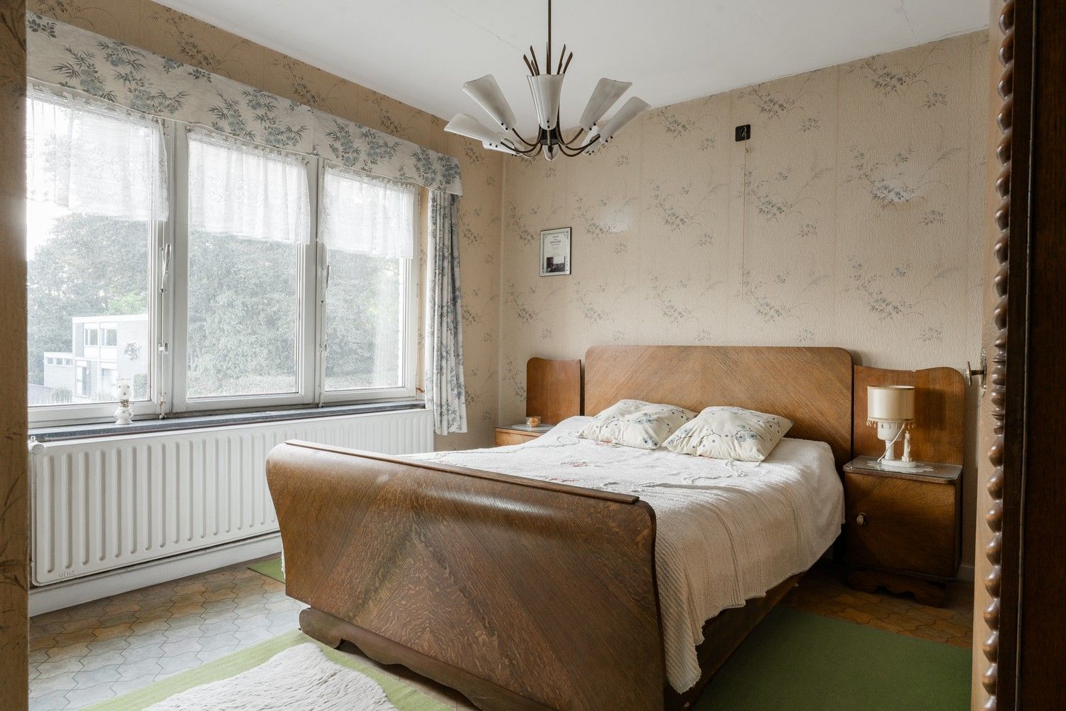 Karaktervolle woning met potentieel op toplocatie in het centrum van Hechtel foto 16