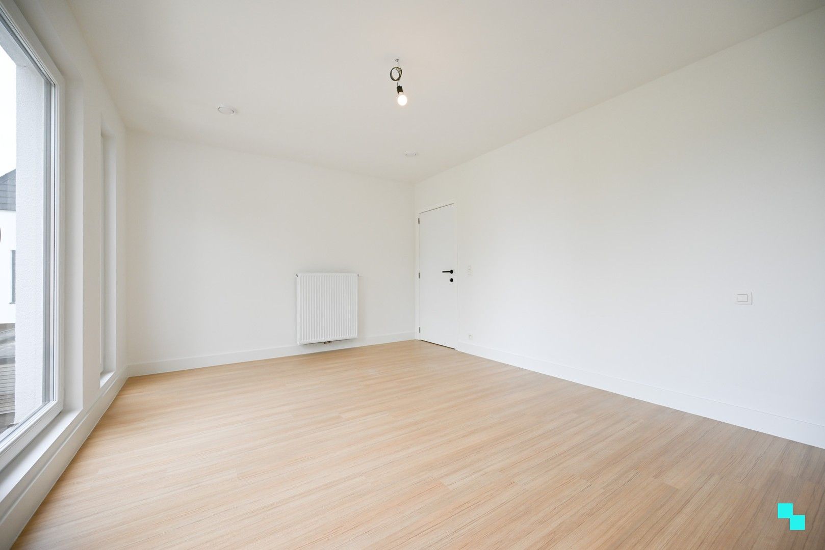 Volledig afgewerkte en instapklare nieuwbouwwoning te Ingelmunster foto 12