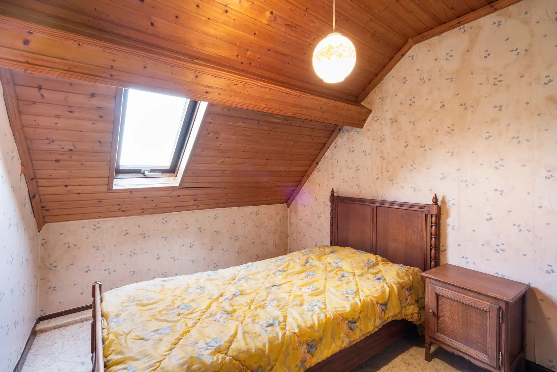 Woning met 4 slaapkamers, garage en tuin foto 12