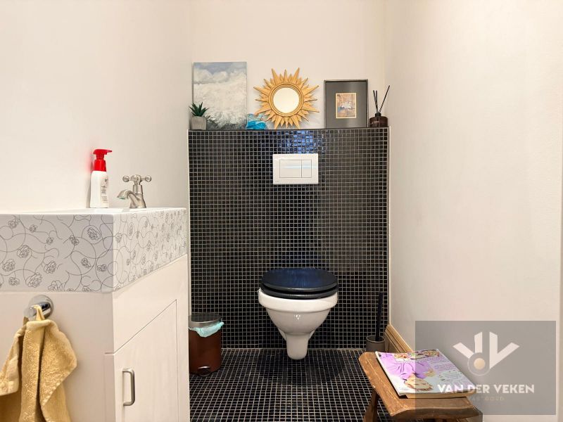 Prachtige woning met 4 slaapkamers. foto 6