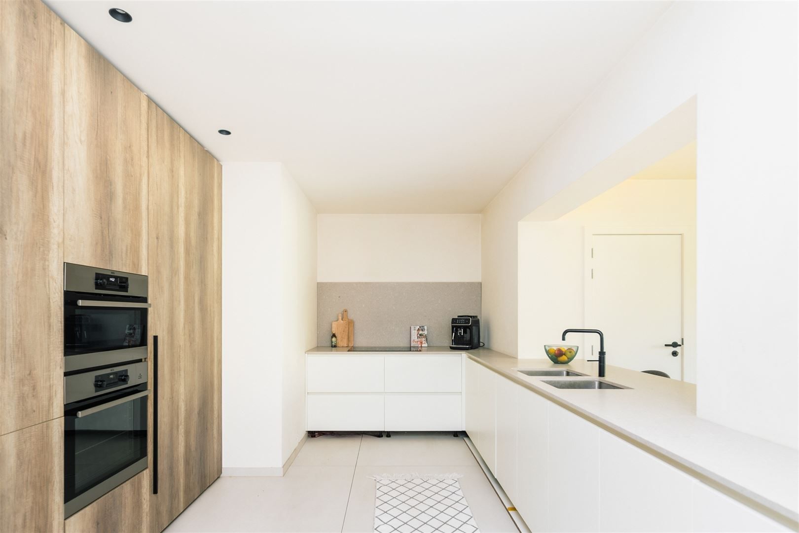 Stijlvol gerenoveerde woning in alle rust met plaats voor elk plan foto 6