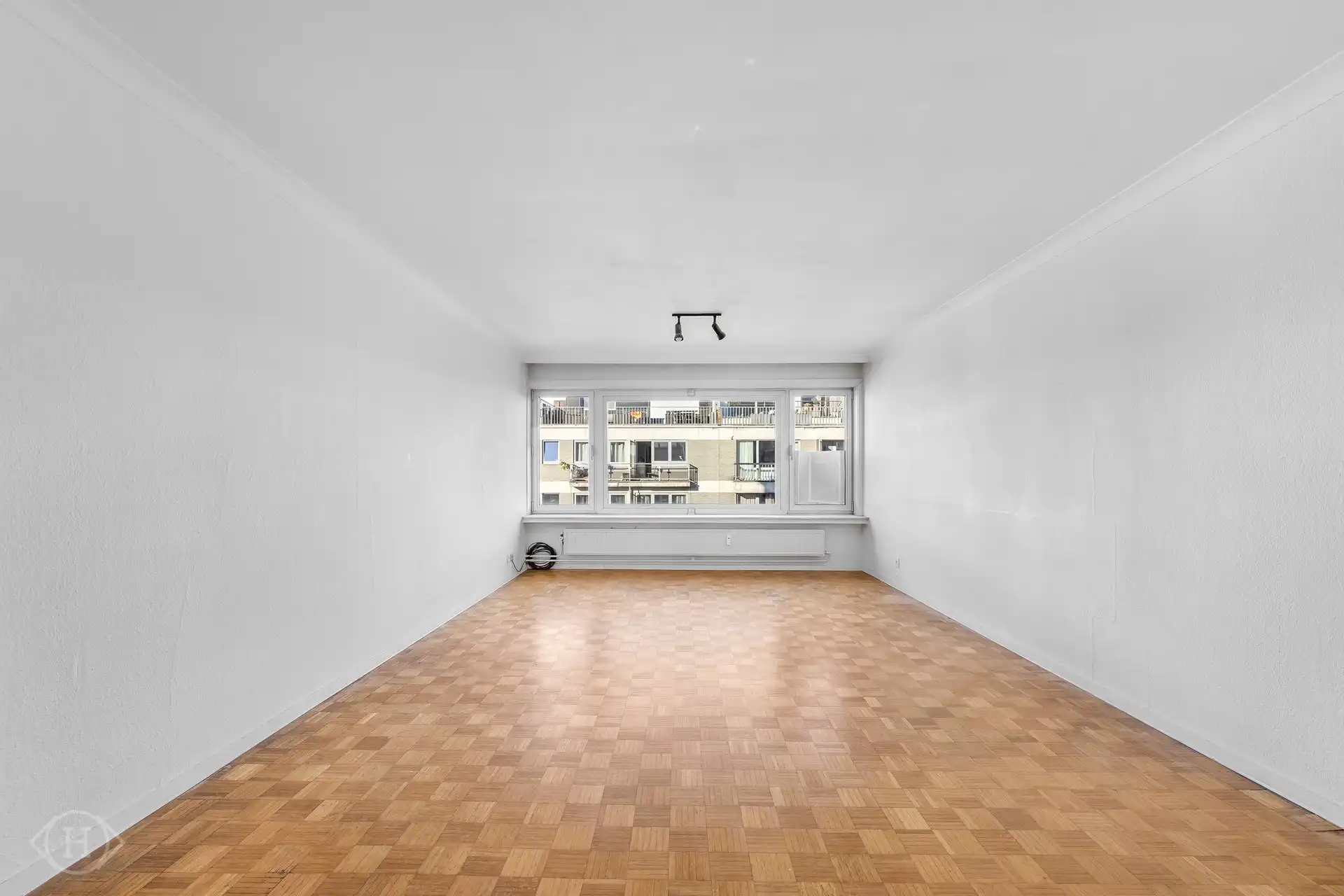 Ruim appartement met terras, parking en prachtig uitzicht foto 3