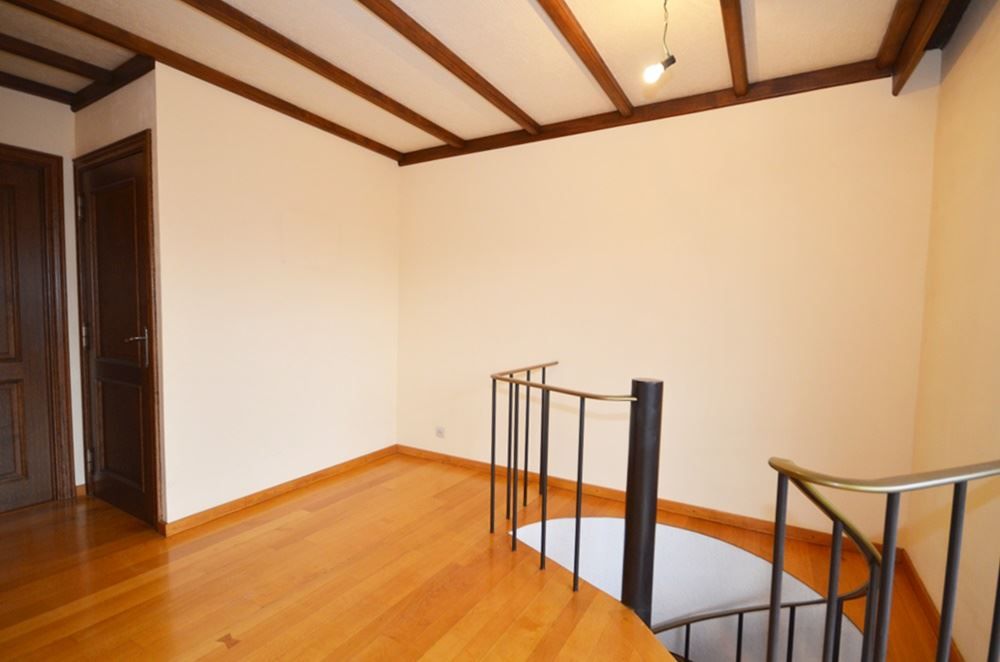 CENTRAAL GELEGEN HANDELSPAND MET VELE MOGELIJKHEDEN IN HET CENTRUM VAN HECHTEL! foto 25