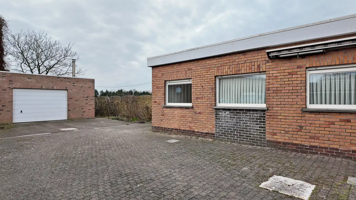 Verrassend ruime woning met 4 slaapkamers en garage foto 20