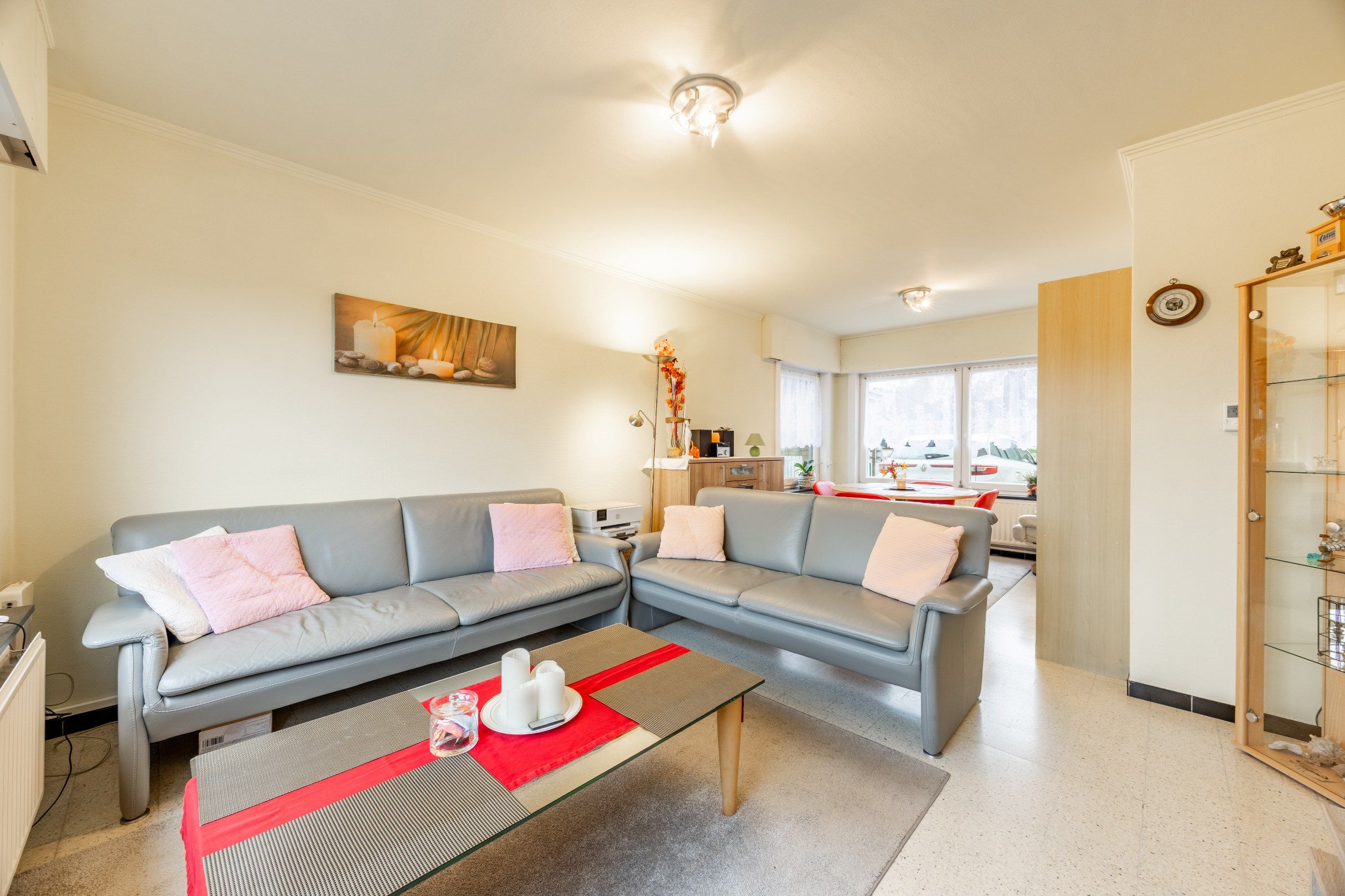 KLOEKE HOB MET DUBBELE GARAGE EN VERZICHT foto 3