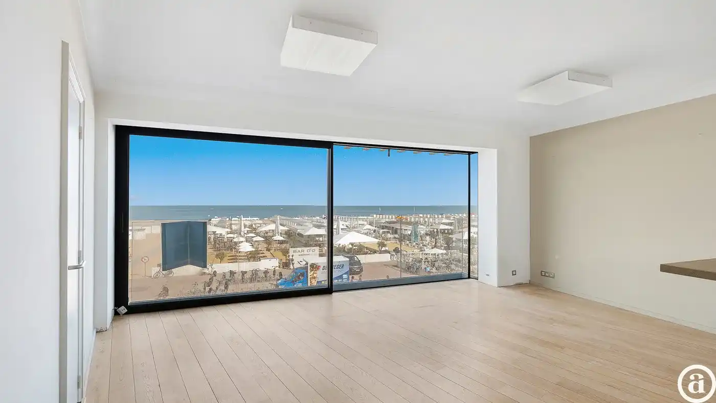 Ongemeubeld appartement met zeezicht nabij Rubensplein  foto {{pictureIndex}}