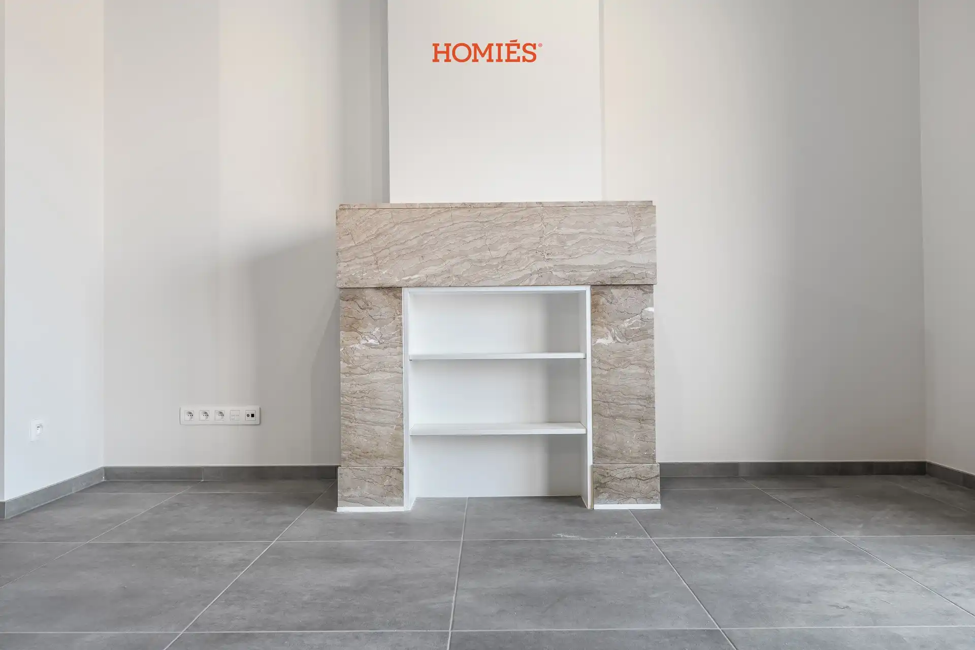 Gerenoveerd app 1 slpk en autostaanplaats foto 3