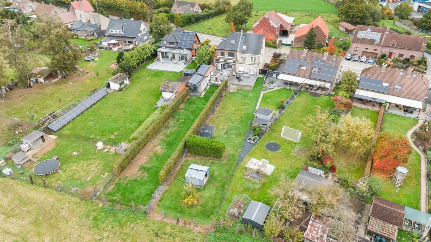 Prachtige 3-gevelwoning met studio, grote tuin en vrij uitzicht foto 25