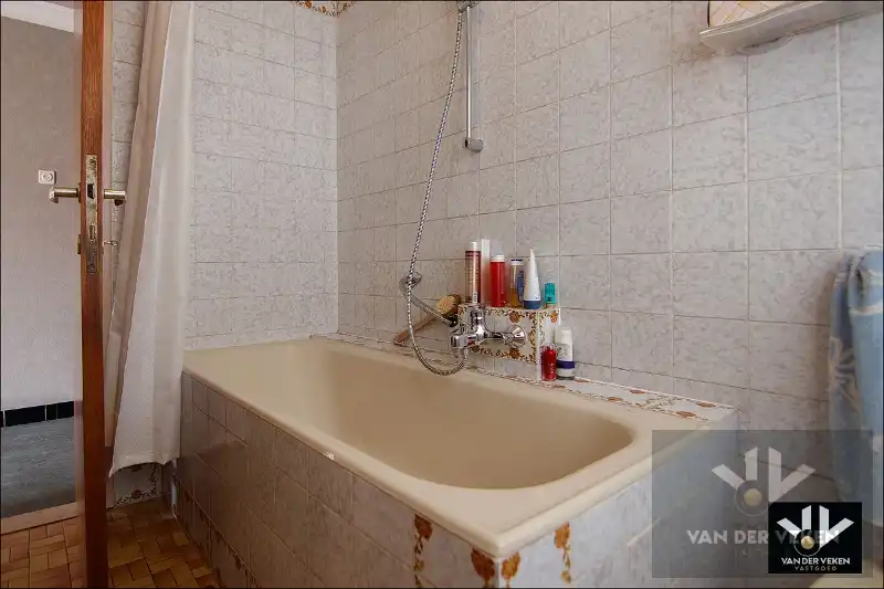 RUIME GEZINSWONING MET 4 SLAAPKAMERS foto 22