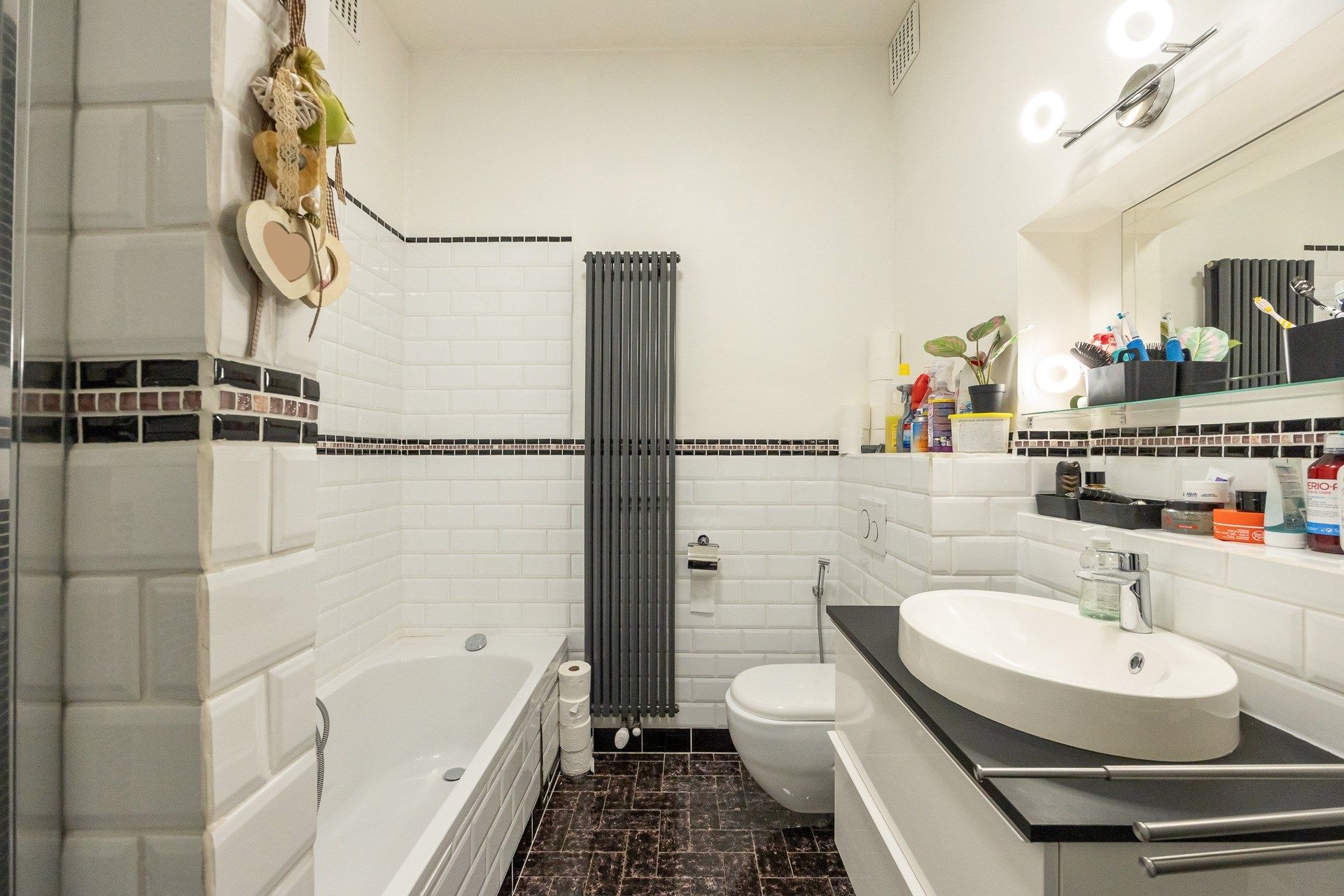 Ruime, instapklare gezinswoning met authentieke elementen in Berchem foto 34