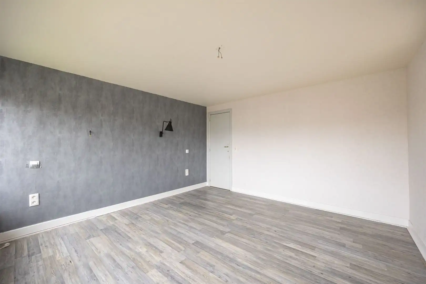 Ruime woning met 4 slpks & top-potentieel in Wuustwezel! foto 18