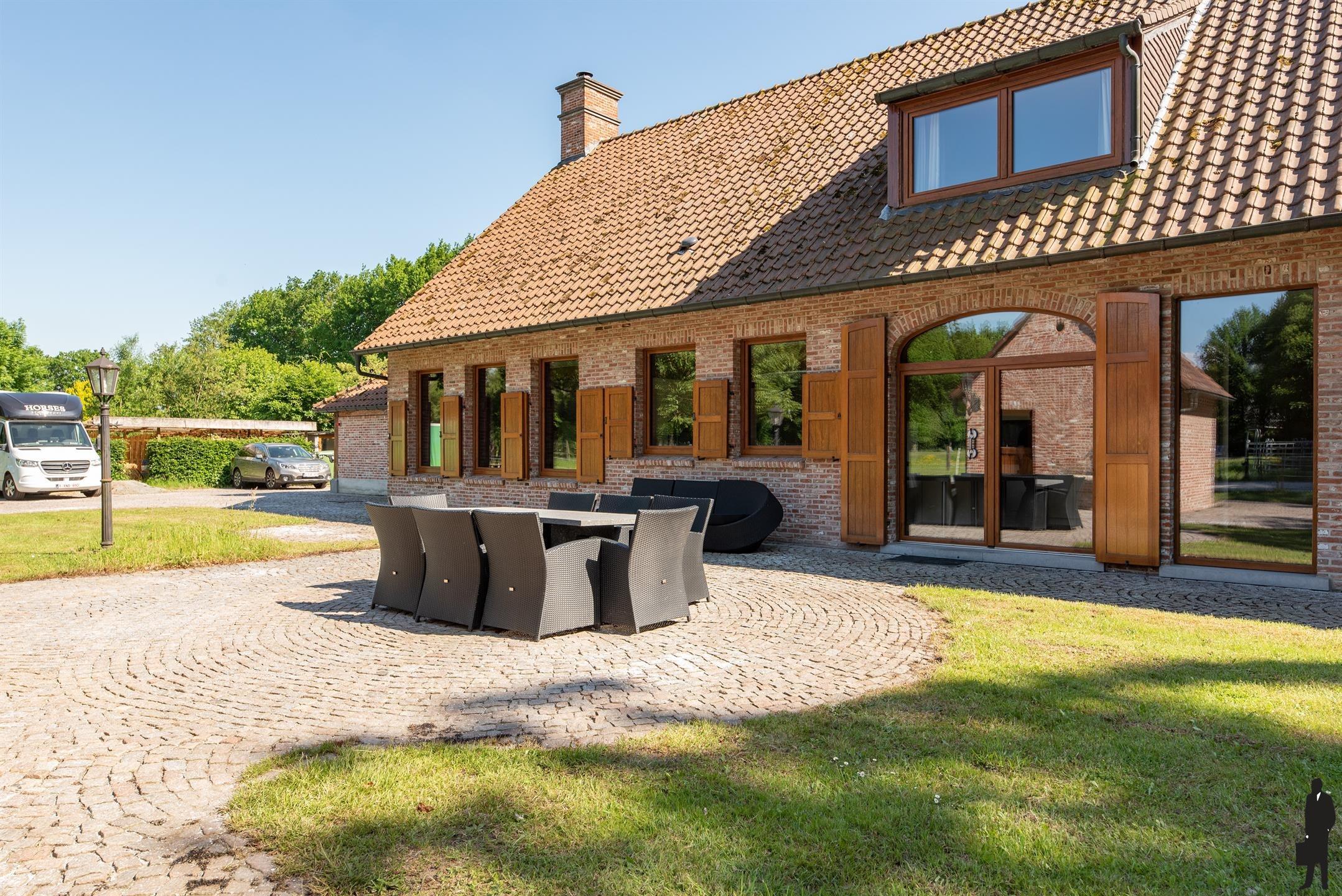 Luxe kangoeroe-villa te Sint-Job met paardenacc. op ca. 1,2 HA! foto 52