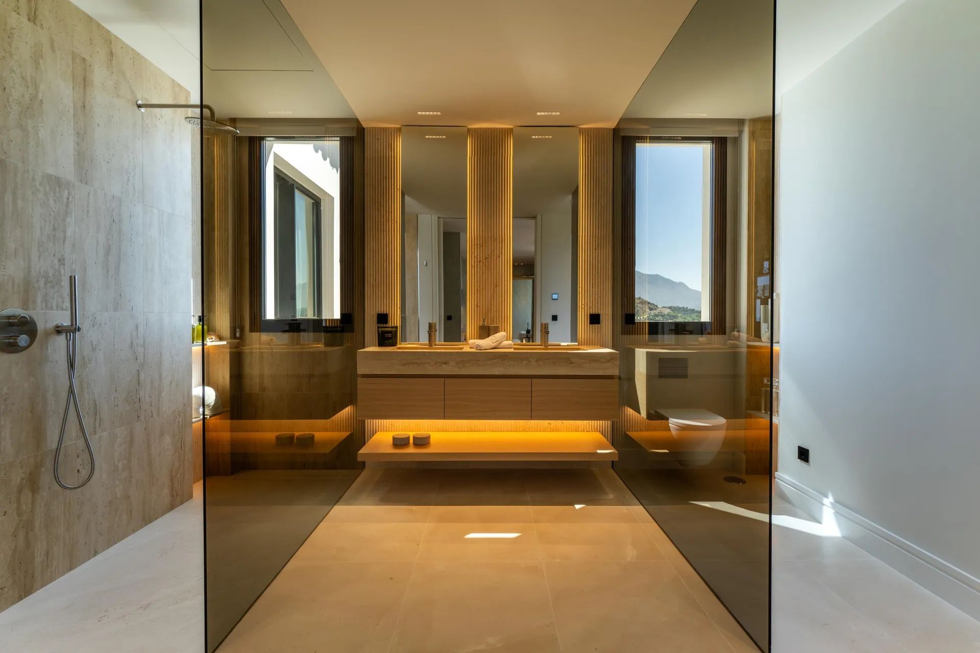 Ongekende luxe in Marbella: exclusieve nieuwbouw villa met panoramisch zicht en 5-sterren faciliteiten foto 23