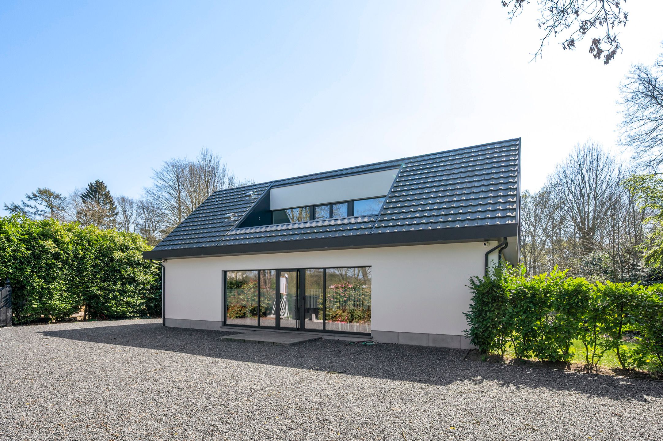 Villa + af te werken loftappartement! foto 2