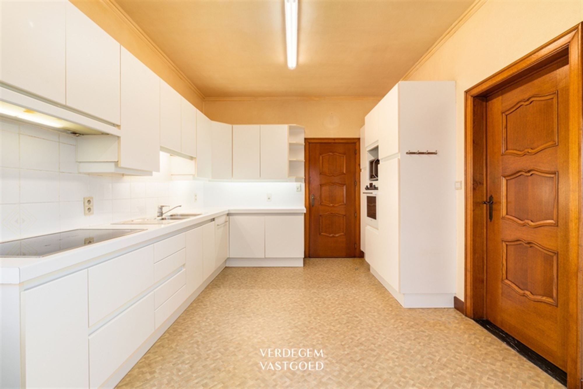 xl villa met magazijn van ca. 300m² op perceel van 2.438m² foto 10