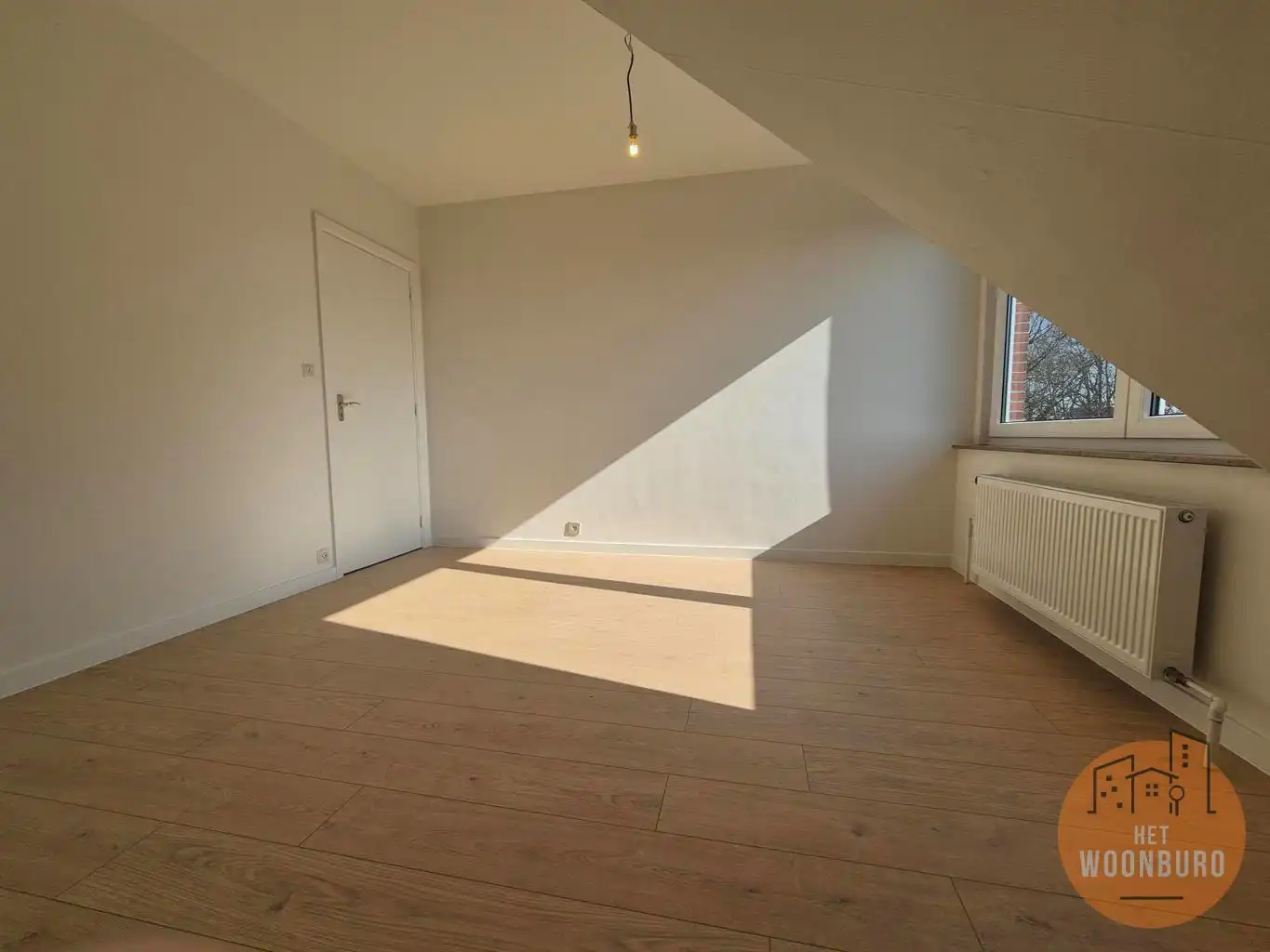 Appartement 2e verd. met 2 slpks, kelder en autostaanplaats foto 16