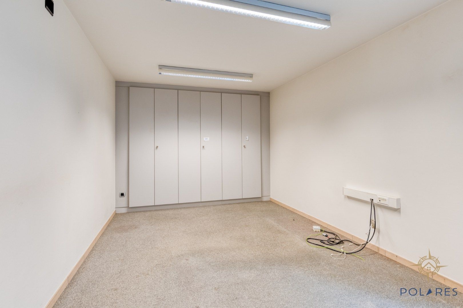 Zeer groot kantoorpand in de winkelstraat van Vilvoorde foto 7